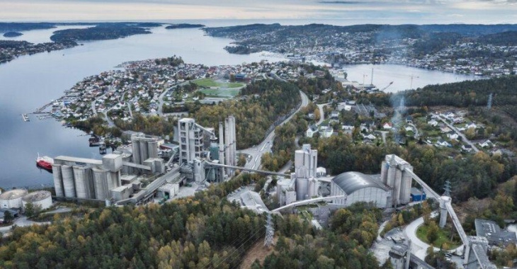 Heidelberg Materials wprowadza na rynek pierwszy na świecie cement o zerowej emisji dwutlenku węgla netto