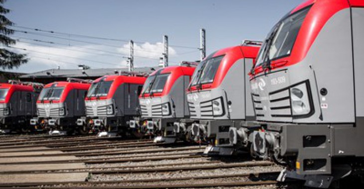 PKP CARGO ma już dziewięć z 15 nowoczesnych lokomotyw wielosystemowych PKP CARGO ma już dziewięć z 15 nowoczesnych lokomotyw wielosystemowych