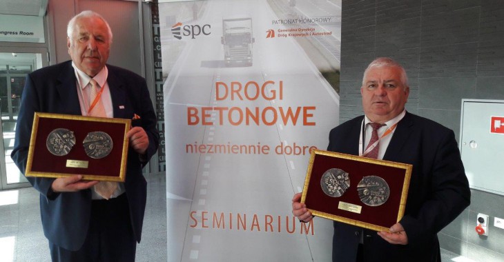 Tytuły Dobrego Gospodarza dla Burmistrza Ożarowa i Starosty Strzeleckiego Tytuły Dobrego Gospodarza dla Burmistrza Ożarowa i Starosty Strzeleckiego