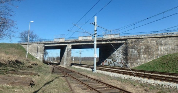 Ogłoszono przetarg na „Remont wiaduktu drogowego nad linią PKP L-282 Wrocław – Zgorzelec w km 55+779 DK 94 koło m. Okmiany”