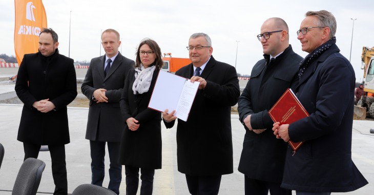 Umowa na opracowanie dokumentacji dla rozbudowy A2 Warszawa – Łódź Umowa na opracowanie dokumentacji dla rozbudowy A2 Warszawa – Łódź