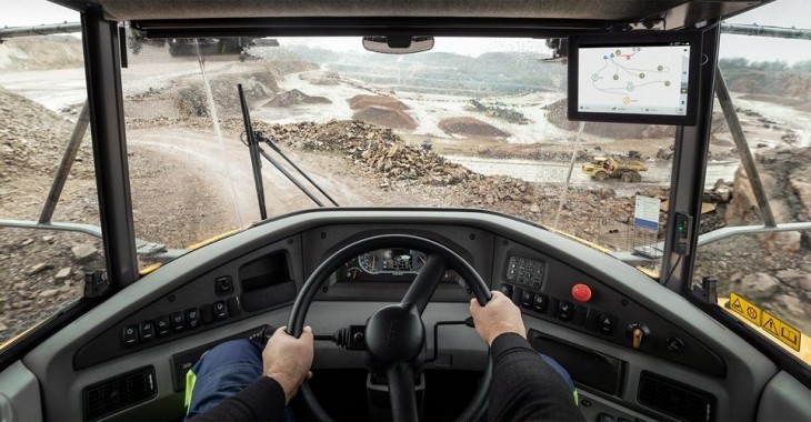 Volvo: system Haul Assist rozbudowano o funkcję śledzenia pojazdów na mapie w czasie rzeczywistym Volvo: system Haul Assist rozbudowano o funkcję śledzenia pojazdów na mapie w czasie rzeczywistym