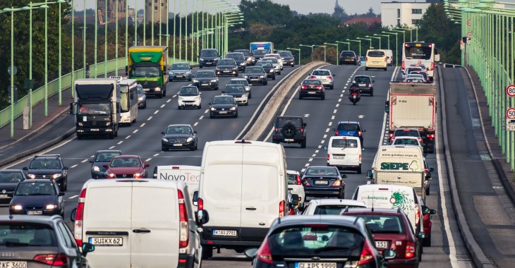 Wakacyjny bilans wypadków samochodowych. Firmy mogą przyczynić się do poprawy bezpieczeństwa na polskich drogach