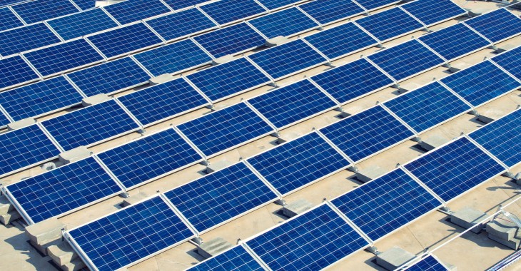 Wkrótce stanie w Polsce pierwszy dom z całkowicie solarnym dachem Wkrótce stanie w Polsce pierwszy dom z całkowicie solarnym dachem