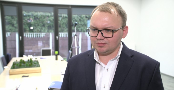 Rynek logistyczny sięga po sztuczną inteligencję. Będzie obsługiwać klientów, oszacuje czas i wyliczy koszty dostawy Rynek logistyczny sięga po sztuczną inteligencję. Będzie obsługiwać klientów, oszacuje czas i wyliczy koszty dostawy