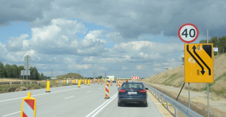 Kierowcy korzystają już z pierwszych kilometrów nowej jezdni przyszłej A1 Kierowcy korzystają już z pierwszych kilometrów nowej jezdni przyszłej A1