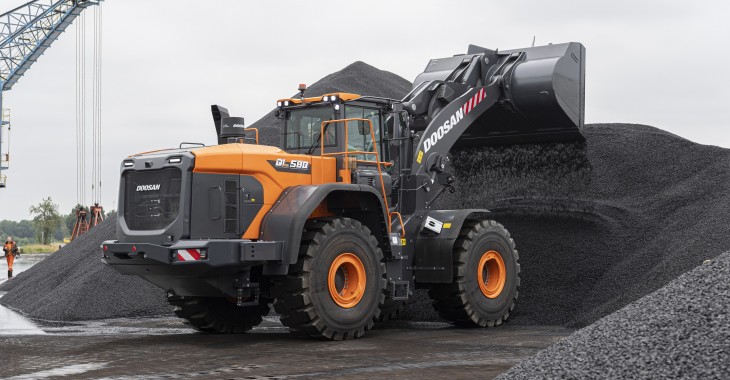 Doosan celuje w pierwsze miejsce z serią ładowarek kołowych „DL-7” Doosan celuje w pierwsze miejsce z serią ładowarek kołowych „DL-7”