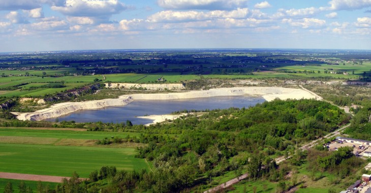 Lafarge uruchomi farmę fotowoltaiczną o mocy 30 MW Lafarge uruchomi farmę fotowoltaiczną o mocy 30 MW
