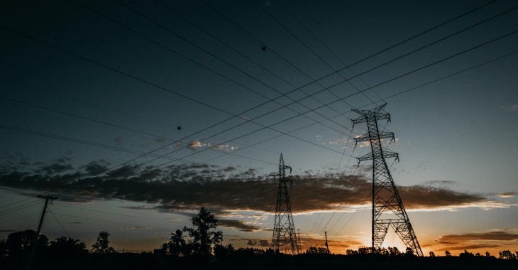 Ceny uprawnień do emisji CO2 ponad dwukrotnie wyższe niż przed rokiem Ceny uprawnień do emisji CO2 ponad dwukrotnie wyższe niż przed rokiem