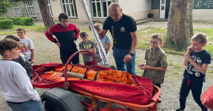 Razem uczą bezpieczeństwa Razem uczą bezpieczeństwa