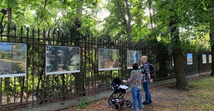 Zapraszamy na wystawę plenerową „Szlakiem geologii” Zapraszamy na wystawę plenerową „Szlakiem geologii”