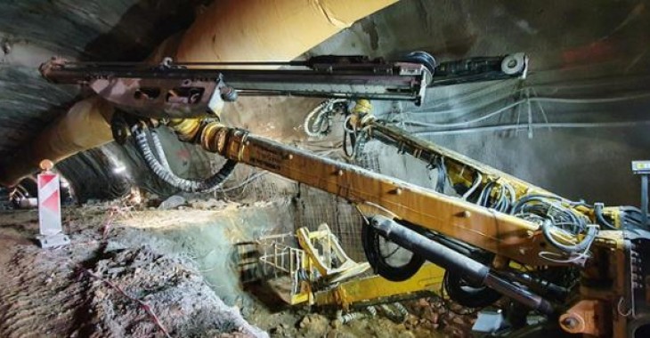 Prace górnicze w tunelu TD2.1 na budowie S1 Przybędza - Milówka Prace górnicze w tunelu TD2.1 na budowie S1 Przybędza - Milówka