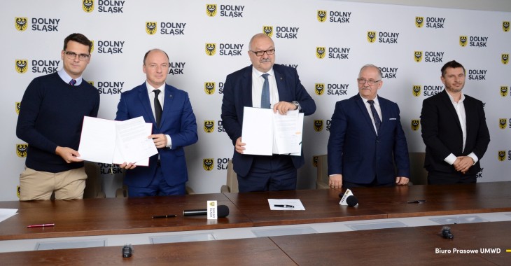 Obwodnica Dzierżoniowa - końcowy etap inwestycji za ponad 174 mln zł Obwodnica Dzierżoniowa - końcowy etap inwestycji za ponad 174 mln zł