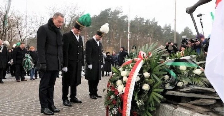 Pamięć o bohaterach – obchody 40. i 41. rocznicy Pacyfikacji Zakładów Górniczych Rudna Pamięć o bohaterach – obchody 40. i 41. rocznicy Pacyfikacji Zakładów Górniczych Rudna