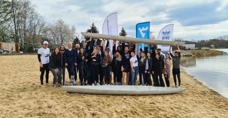 Betonowe kajaki studentów z Koła Naukowego Footprint w centrum uwagi Betonowe kajaki studentów z Koła Naukowego Footprint w centrum uwagi