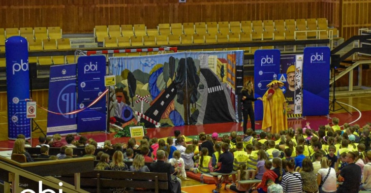 Spektakl teatralny ,,Kocie Drogi - ruch drogowy" Spektakl teatralny ,,Kocie Drogi - ruch drogowy"